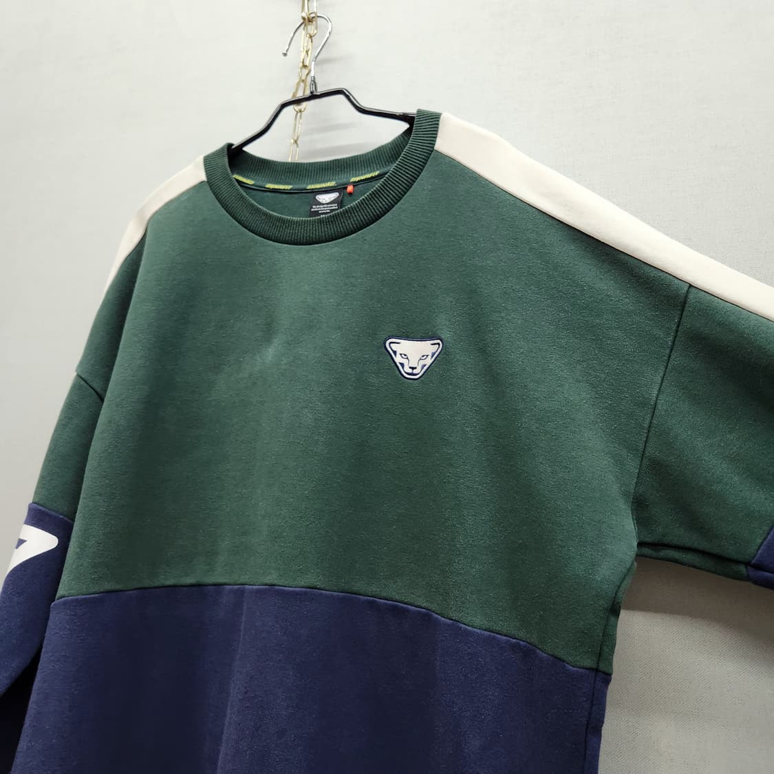 다이나핏 컬러블럭 로고자수 맨투맨 XL(XL) 상품이미지2