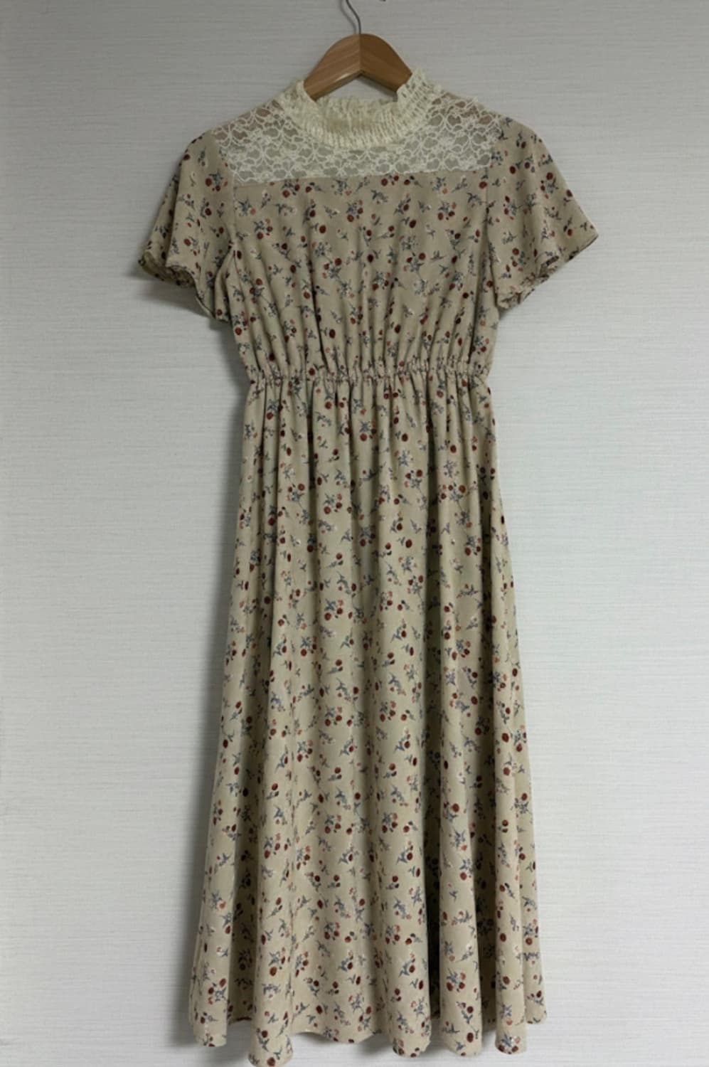 COLZA 레이스 배색 플라워 롱 원피스 상품이미지1