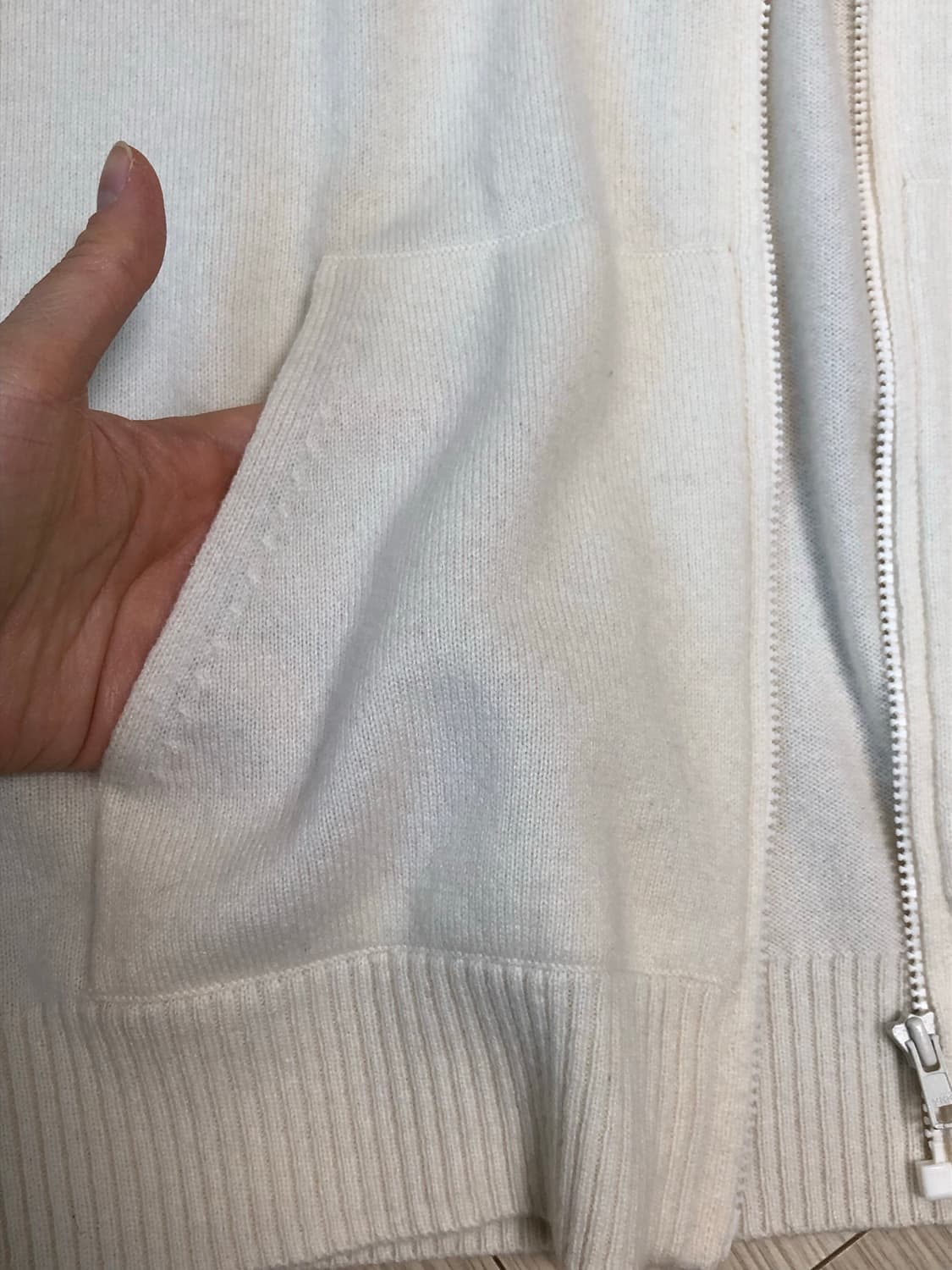 미착용 L 유니클로 X 이네스 캐시미어 100% 후드 집업 니트 가디건 상품이미지4