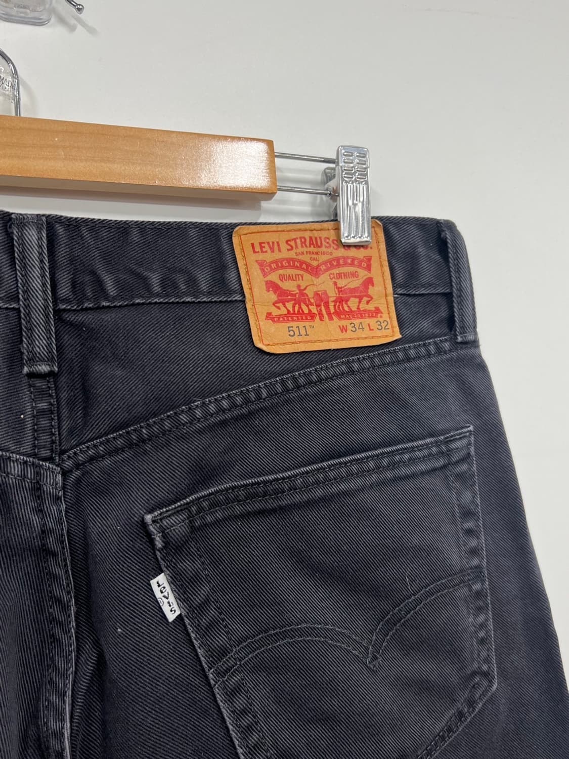 리바이스 511 슬림핏 흑청 블랙 데님 팬츠 상품이미지2