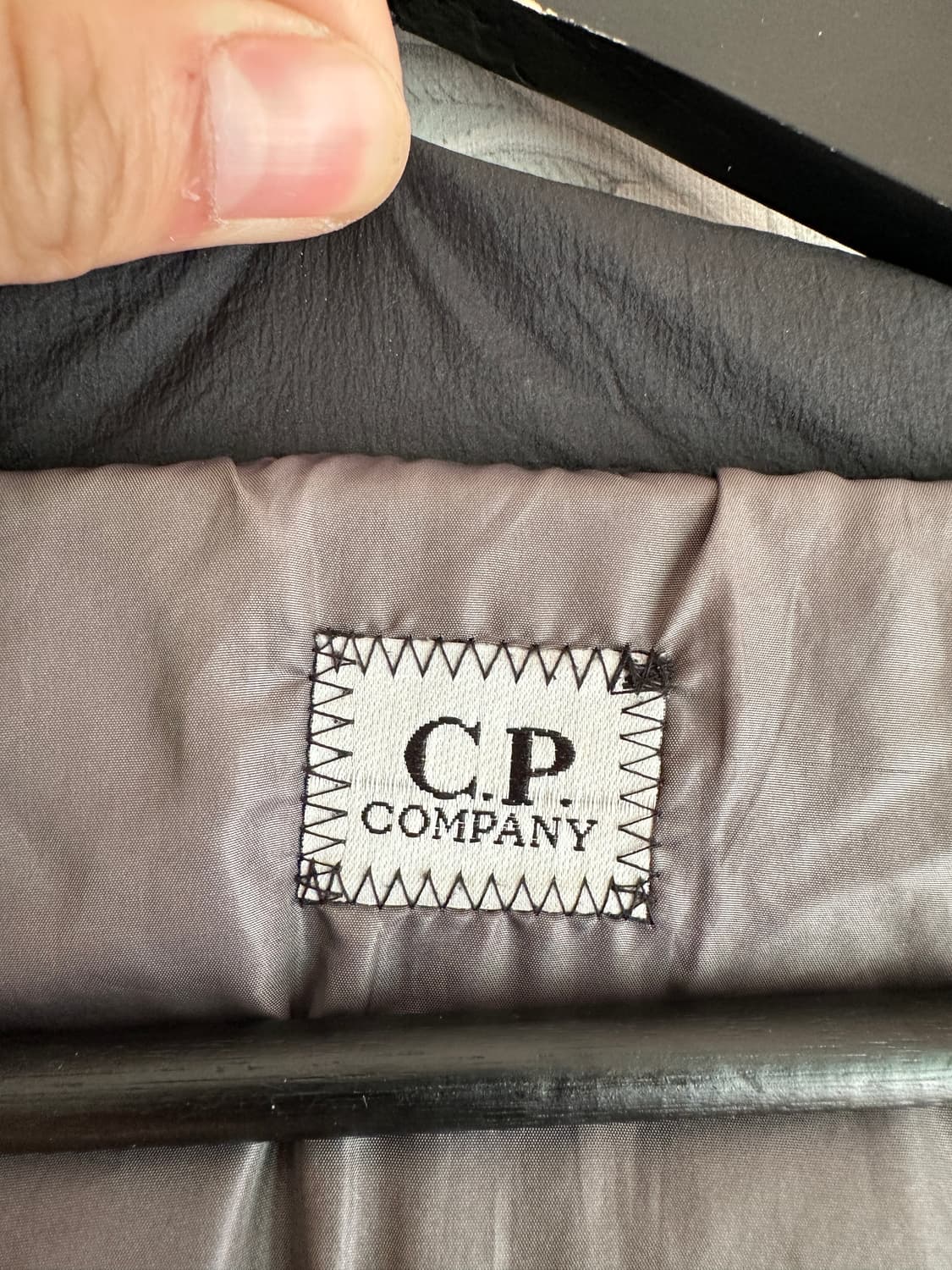 CP Company 남성 패딩 블랙 95 정품 상품이미지7