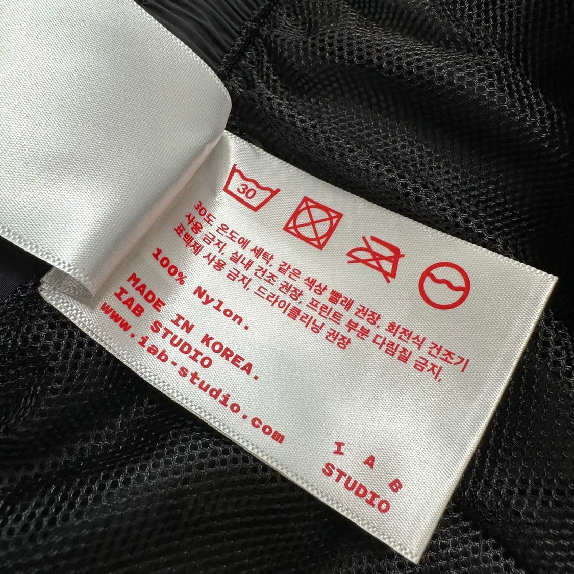 아이앱스튜디오 나일론 블랙 쇼츠 상품이미지5
