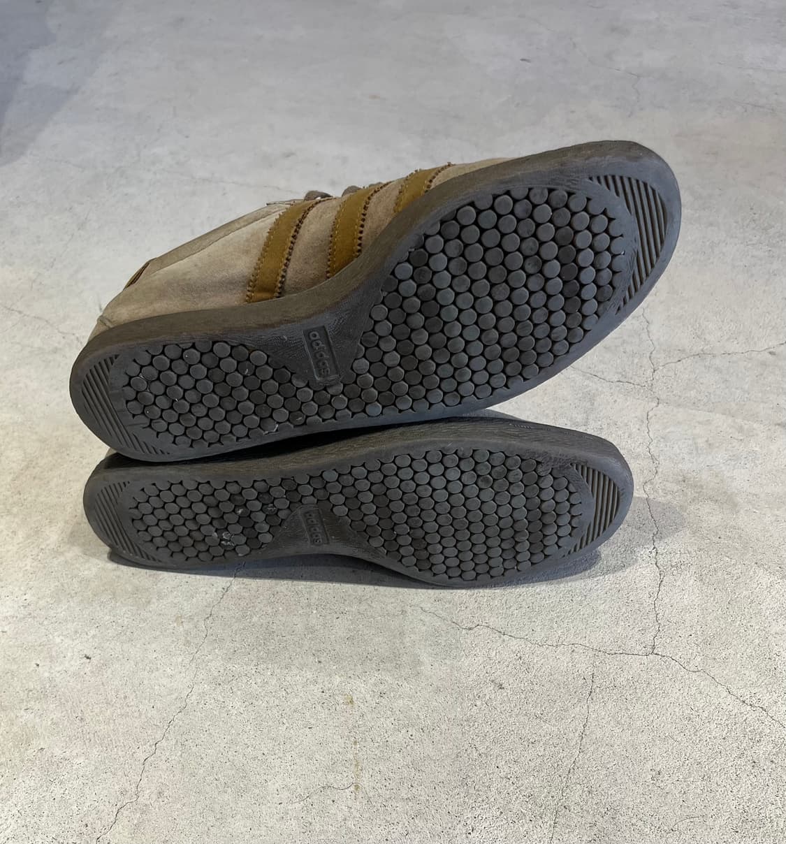 아디다스 토바코 팬톤 메사 스니커즈 상품이미지3