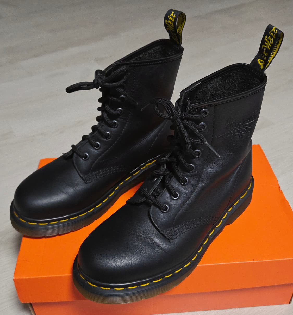 닥터마틴 1460 워커 부츠 상품이미지1