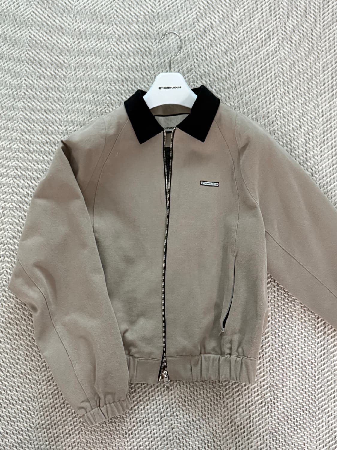 더바이닐하우스 블루종 자켓 샌드 스몰 상품이미지6