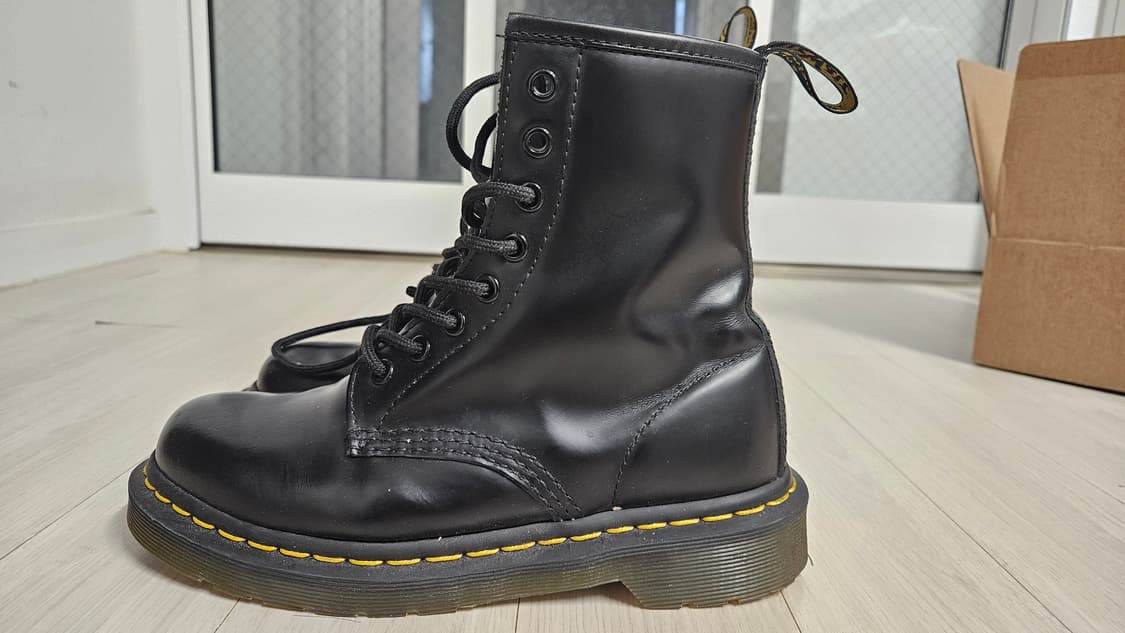 닥터마틴 1460 UK4 시그니처 스무스 블랙 상품이미지2