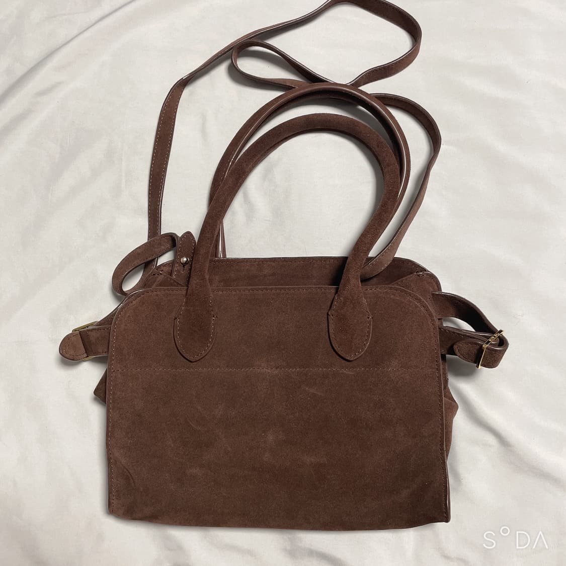 the row 더로우 마고백15 스웨이드 모카 상품이미지1