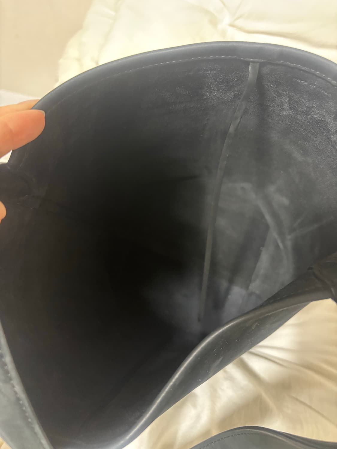 The row 더로우 파크백 미듐 누벅 블랙 정품 상품이미지9