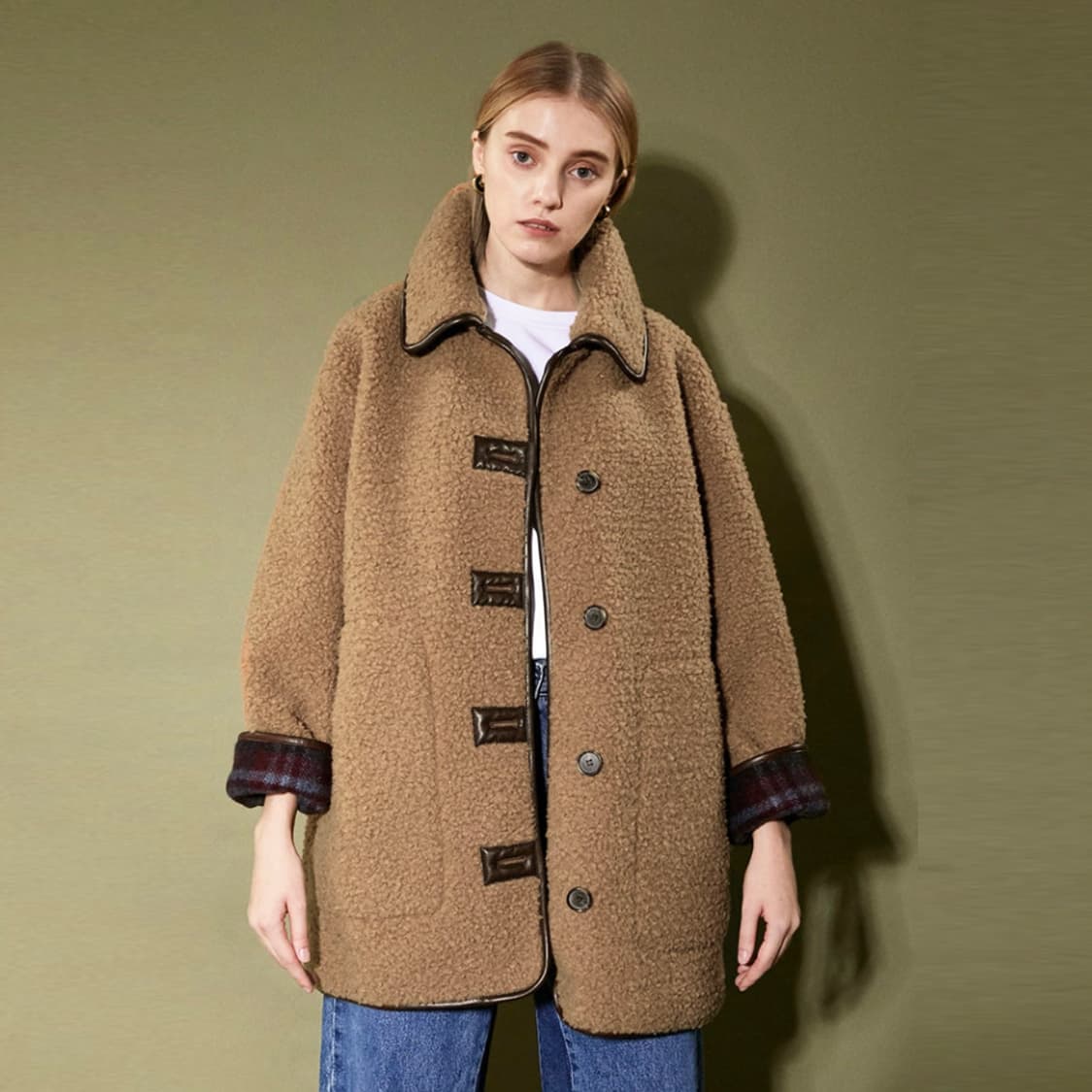 엔오르(EN OR) 오버핏 시어링 퍼코트 프리사이즈 상품이미지2