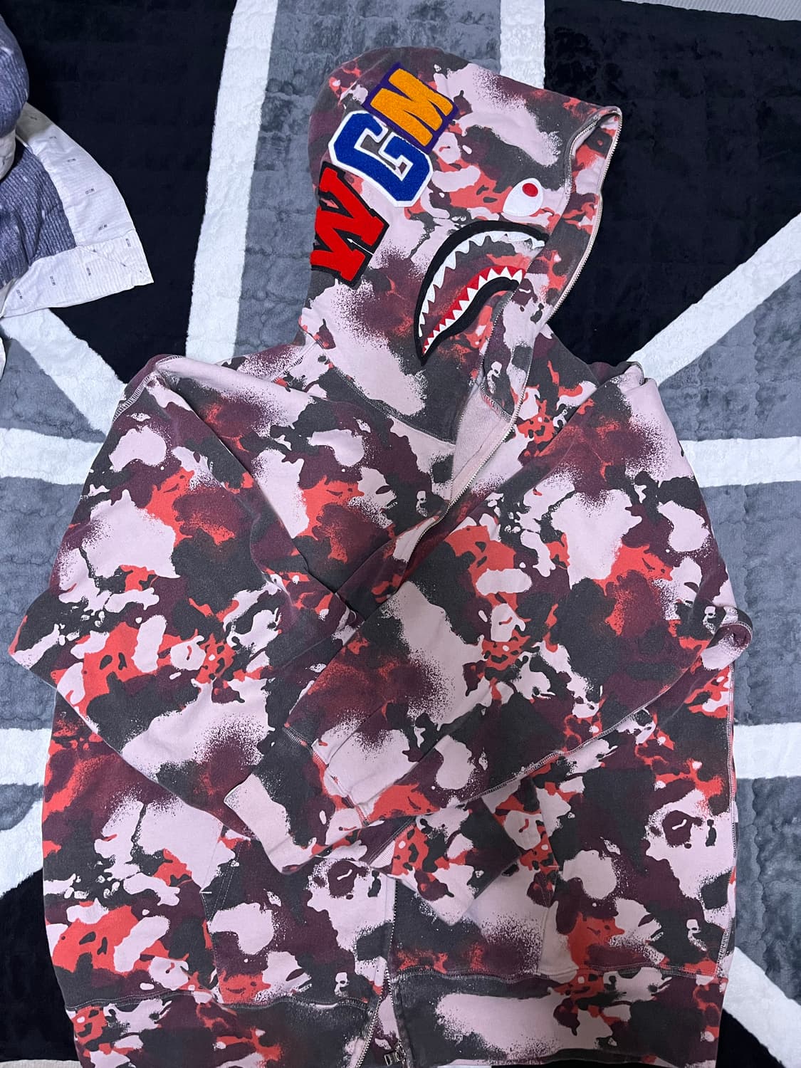 베이프 샤크후드 맵카모 XL 상품이미지1