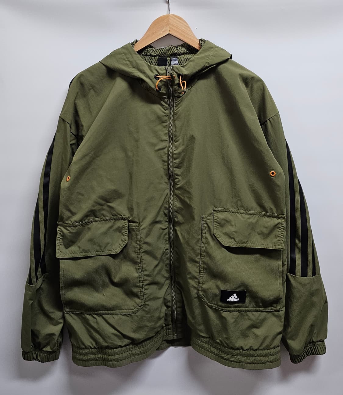 아디다스 우븐 카키 후드 바람막이 XL 상품이미지1