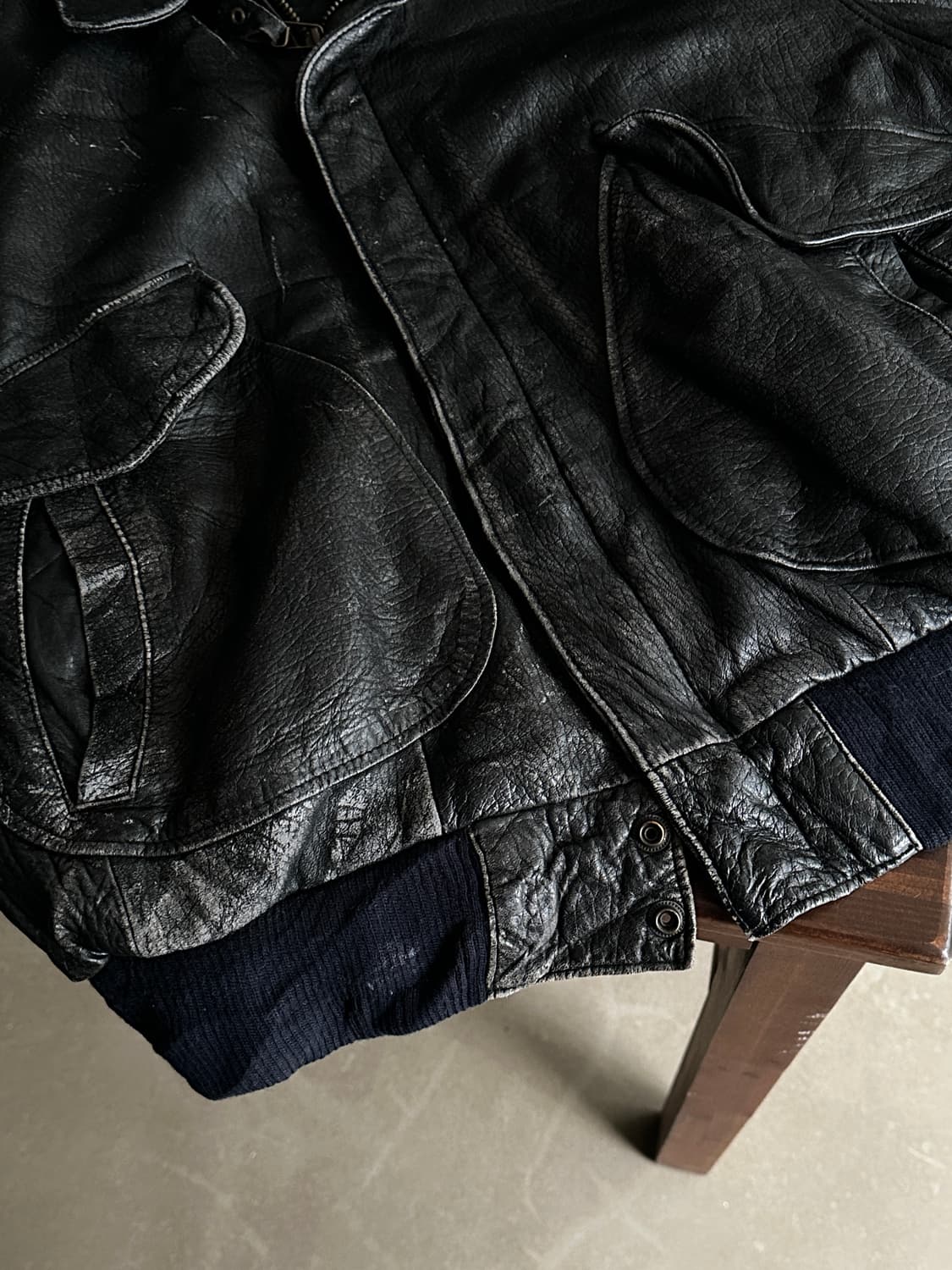 90s windt A-2 기반 변형 레더 블루종 플라이트 자켓 상품이미지5