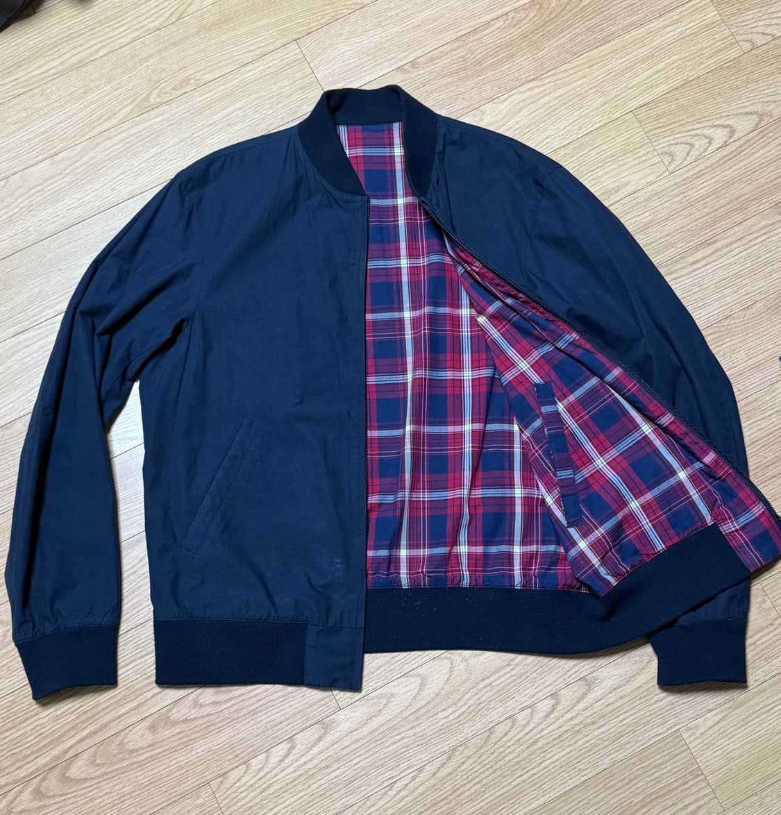 유니클로 x Jw 앤더슨 블루종 리버시블  바라쿠타 네이비 L 상품이미지2