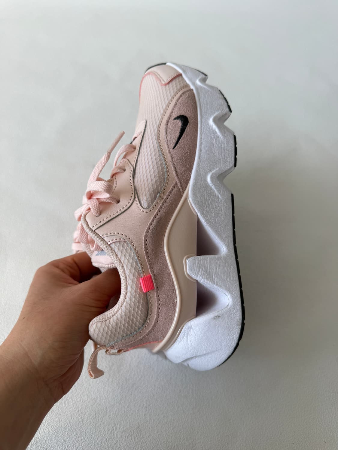 [235]나이키(NIKE) 라이즈 스니커즈 상품이미지6