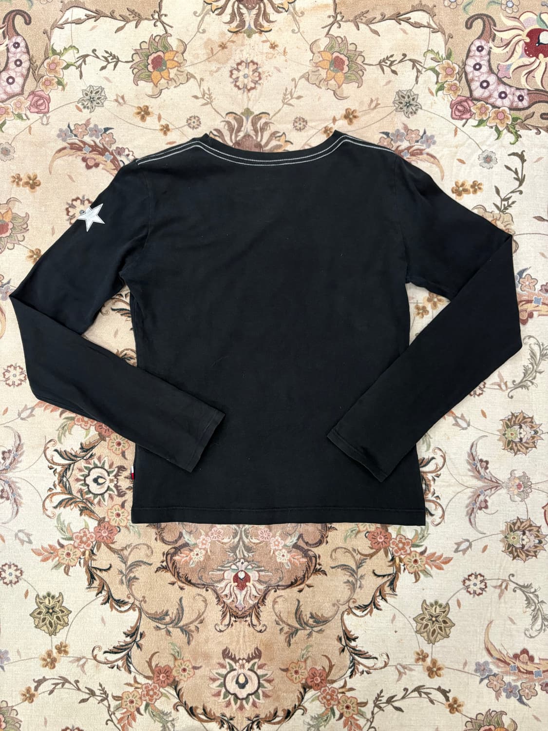 타미힐피거 스펠아웃 롱슬리브 상품이미지2