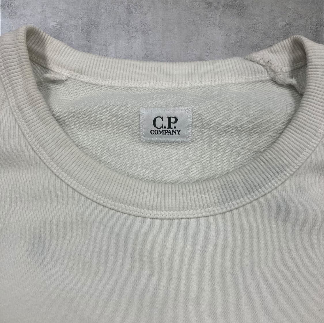 CP컴퍼니 멜란지 컬러 사이드 렌즈 맨투맨 상품이미지3