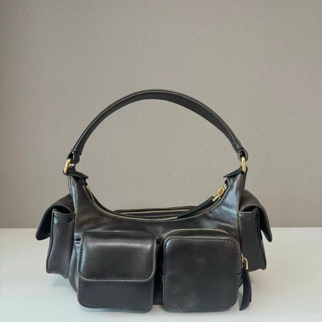 미우 미우 나파 레더 호보백 블랙 5BC146 상품이미지2