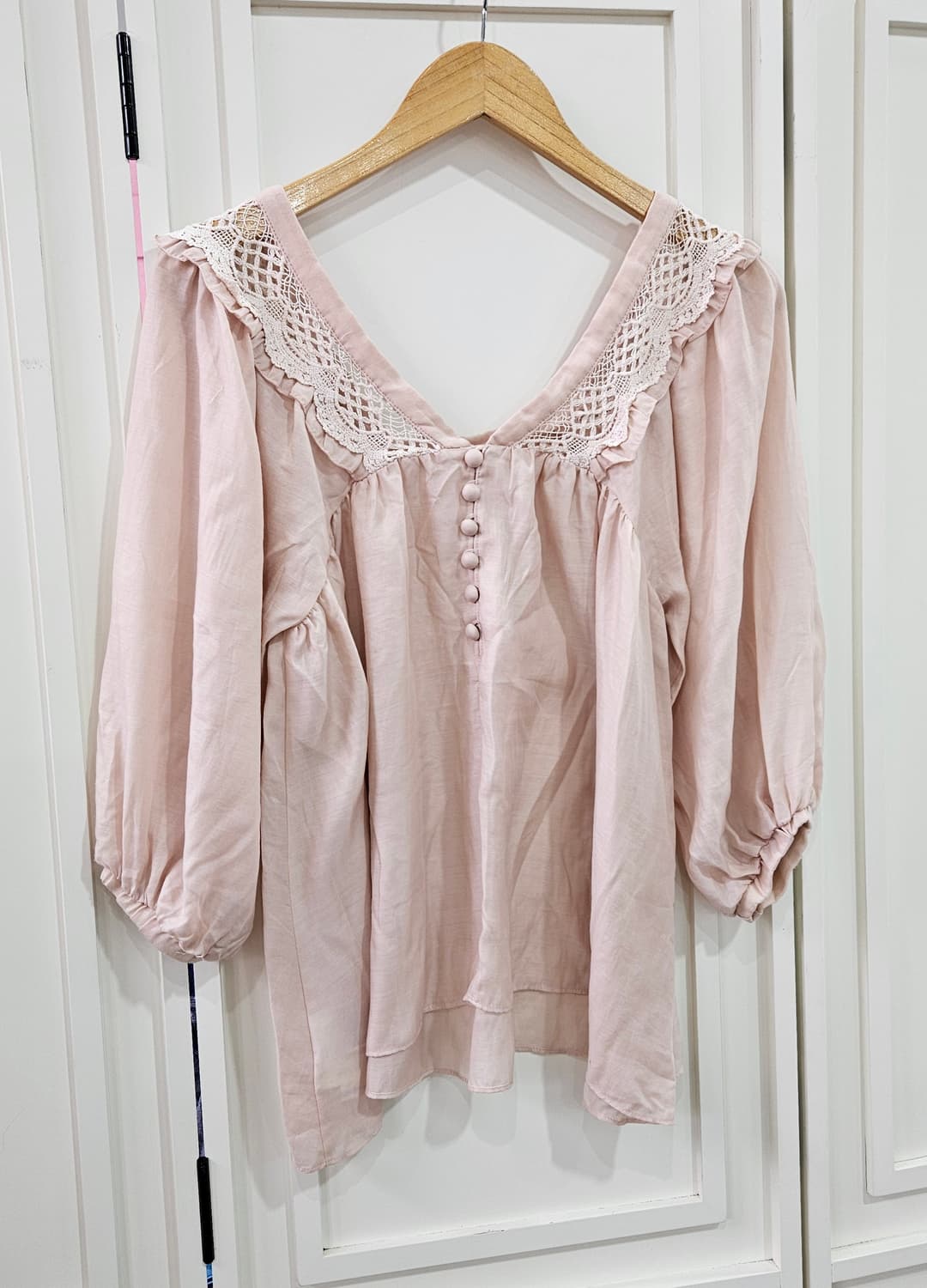 질스튜어트 (JILL STUART) 레이스 브이넥 블라우스 상품이미지2