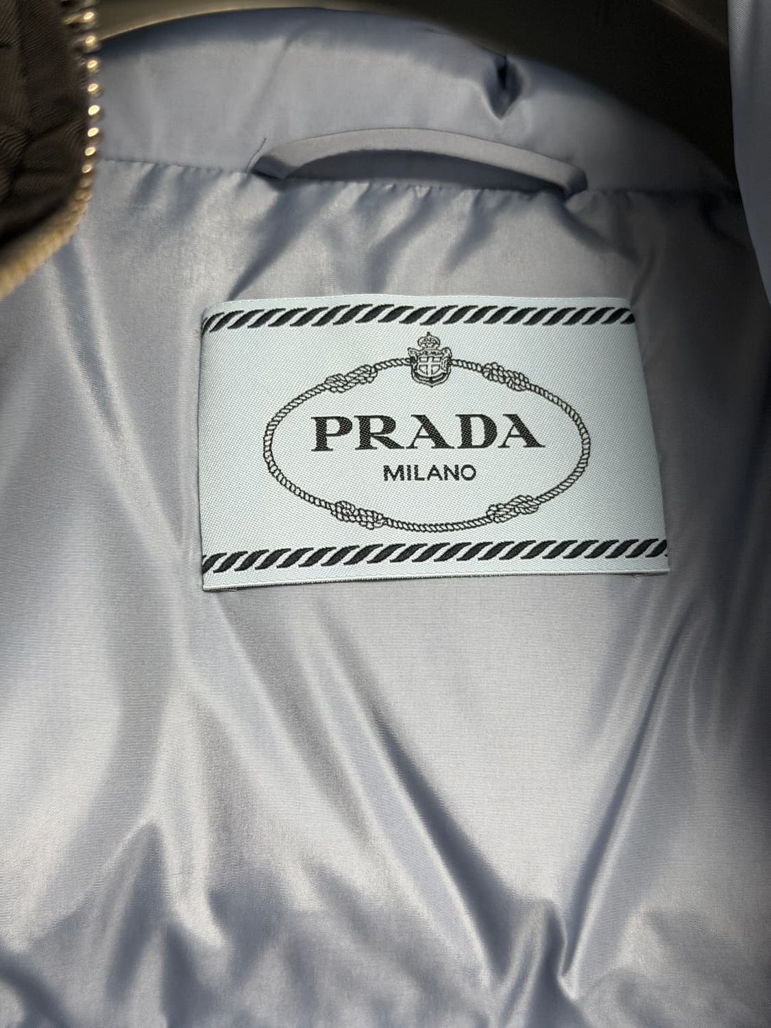 [42] 프라다 리나일론 크롭 패딩 상품이미지9
