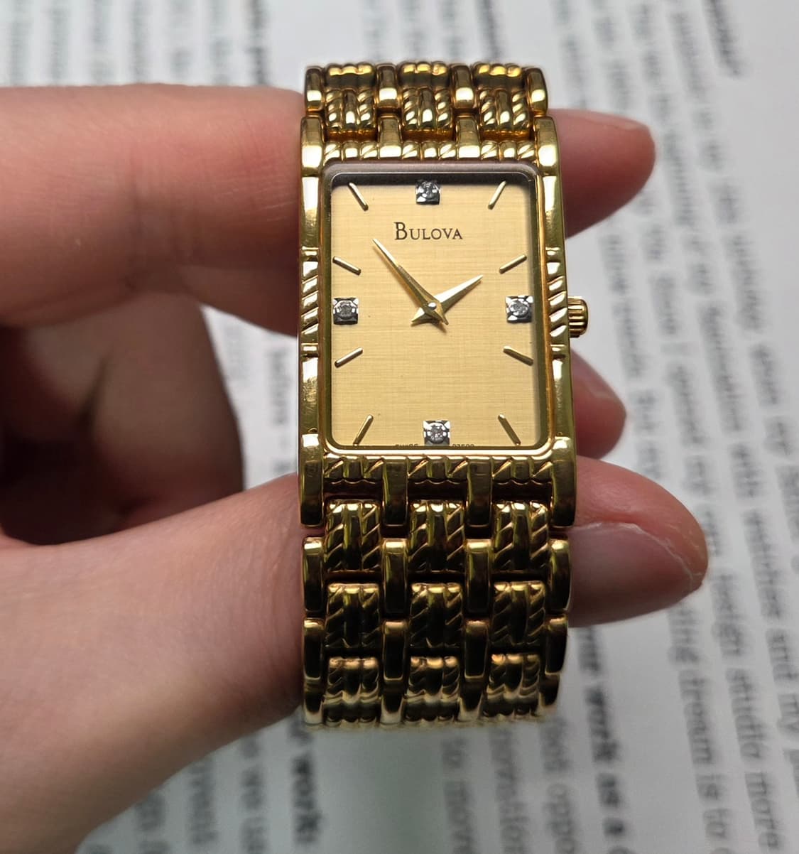 빈티지 부로바 사각탱크형 4P 린넨다이얼 올금장 쿼츠 브레이슬릿 ver. 상품이미지4