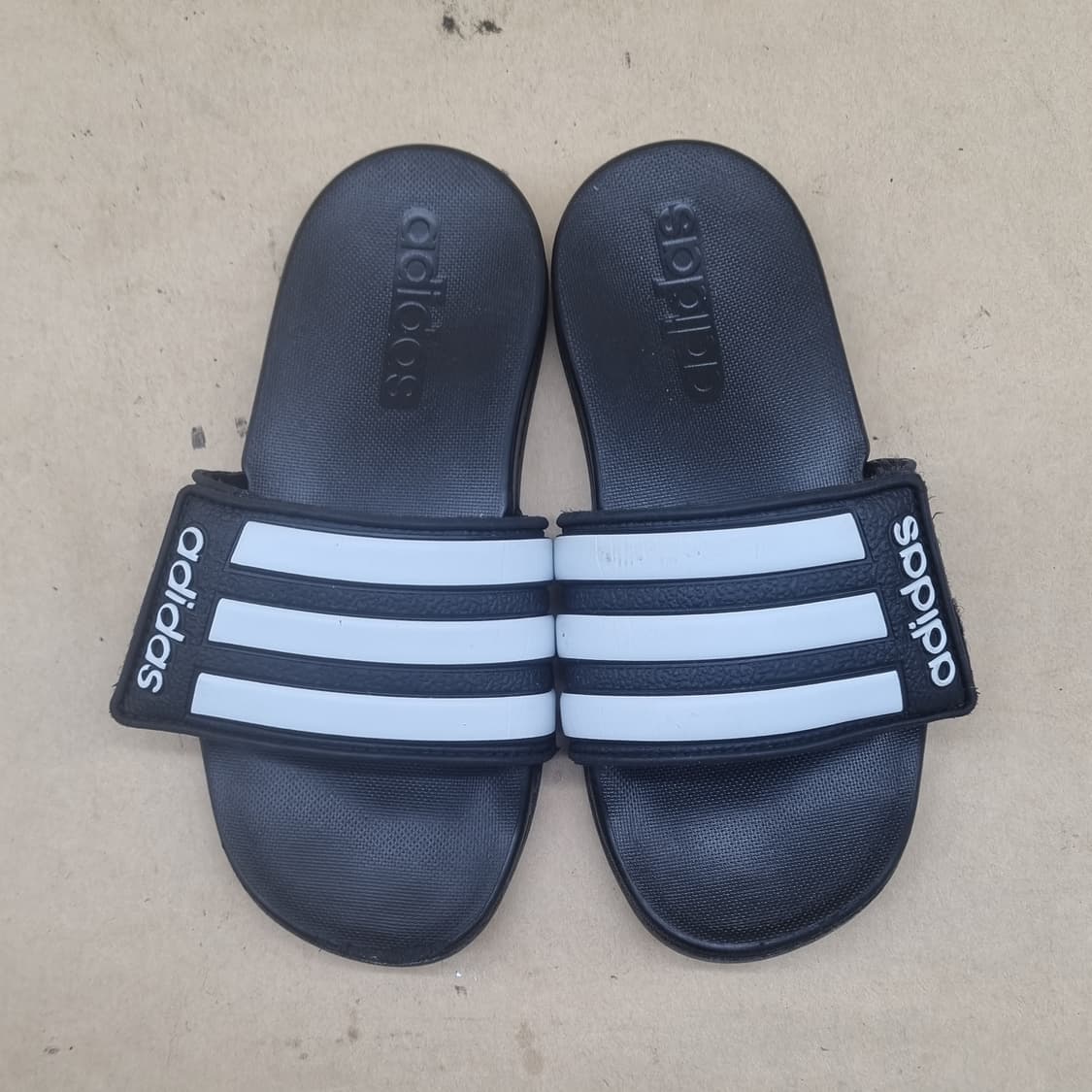 아디다스 키즈 아딜렛  슬라이드샌들 180 상품이미지2