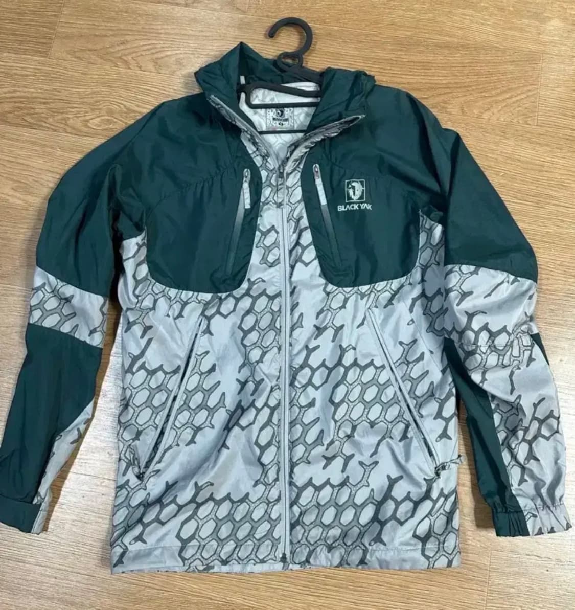 블랙야크 바람막이 + 기모후드집업 팝니다 상품이미지1