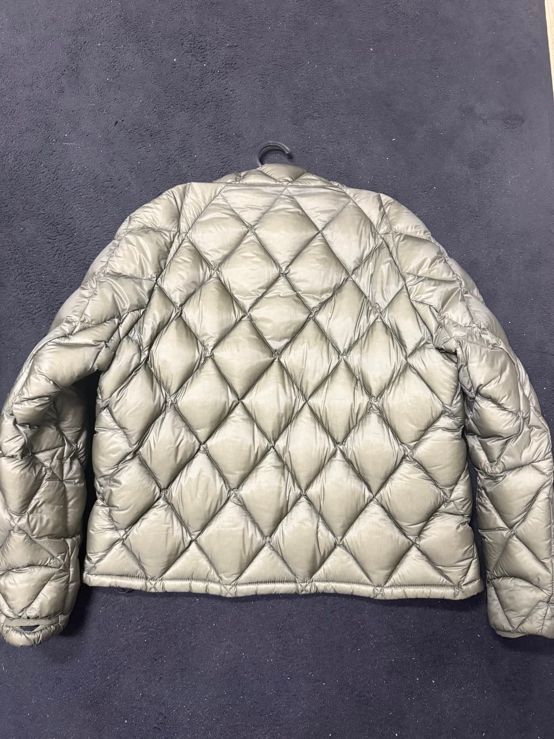 로아 라이트다운 다크그린 L 상품이미지5