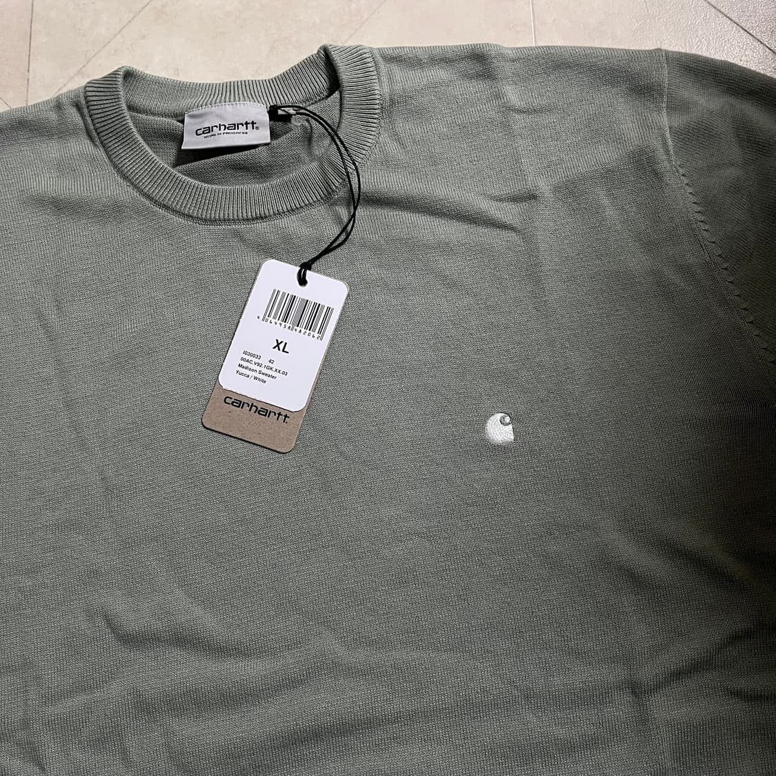 새상품(XL)칼하트WIP 로고 메디슨 스웨터 유카 화이트 상품이미지2