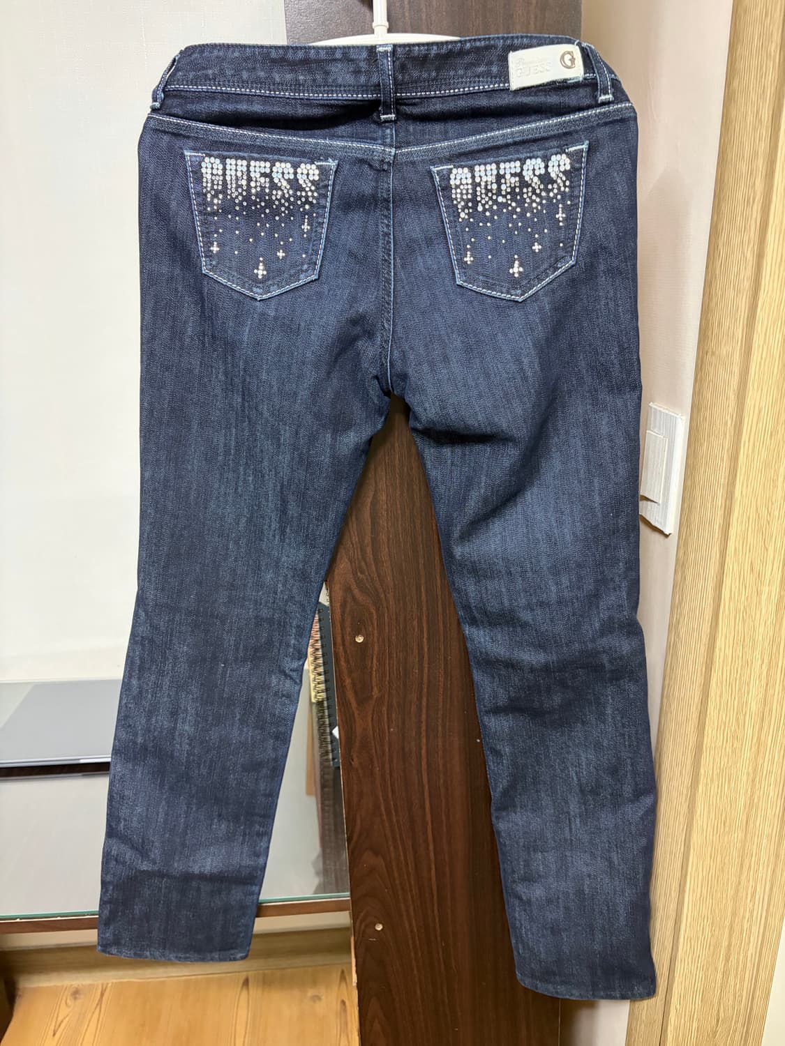 여자 게스 럭셔리 슬림핏 상품이미지2