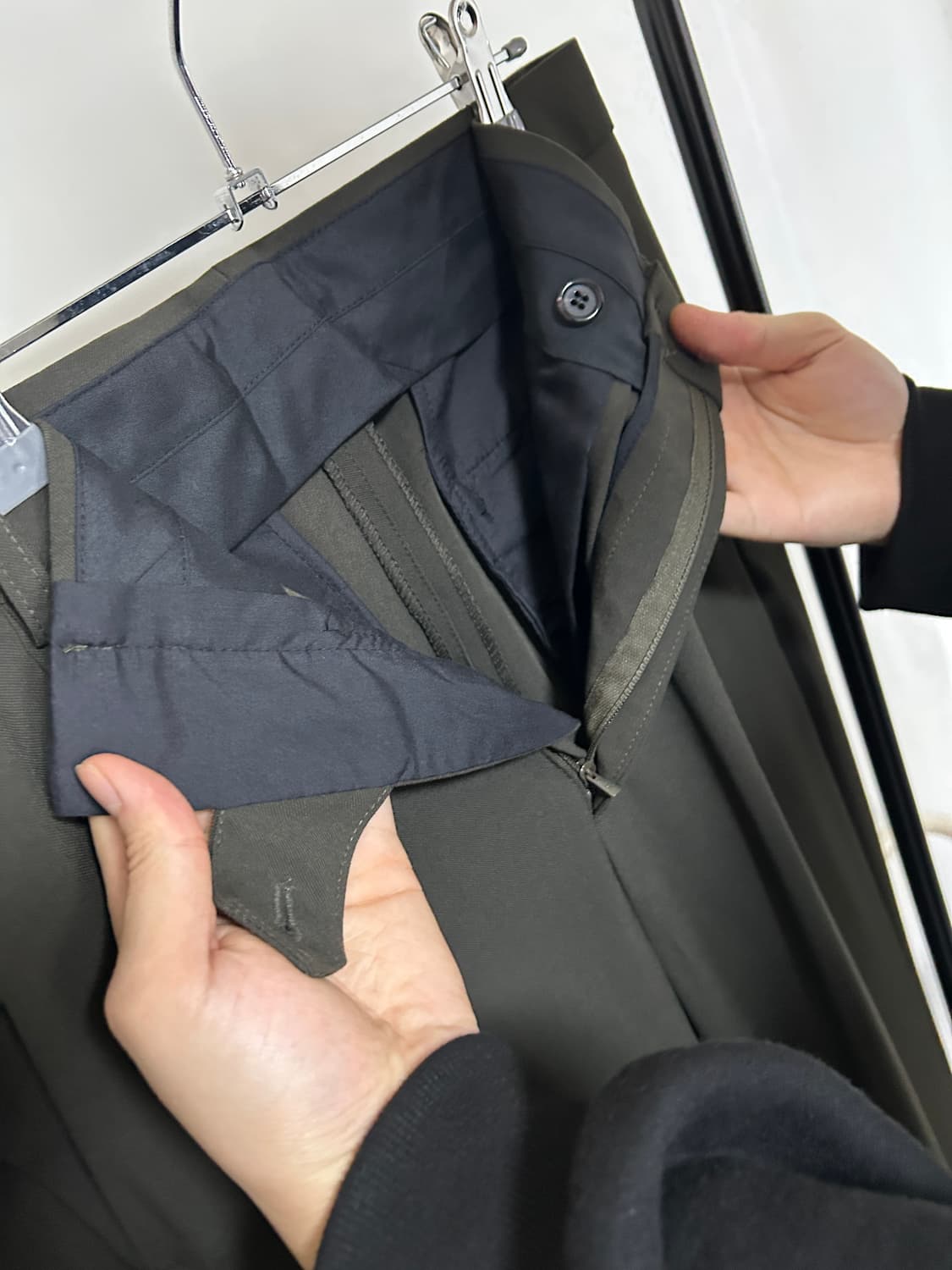 딥 브라운 핀턱 와이드 슬랙스 상품이미지5