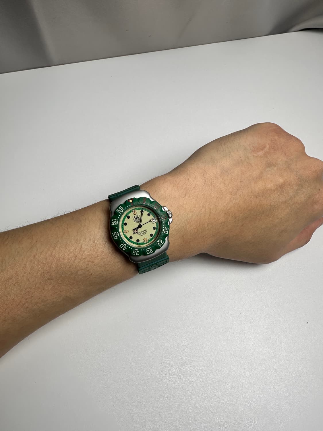 태그호이어 포뮬러1 kith 콜라보 원판 상품이미지7