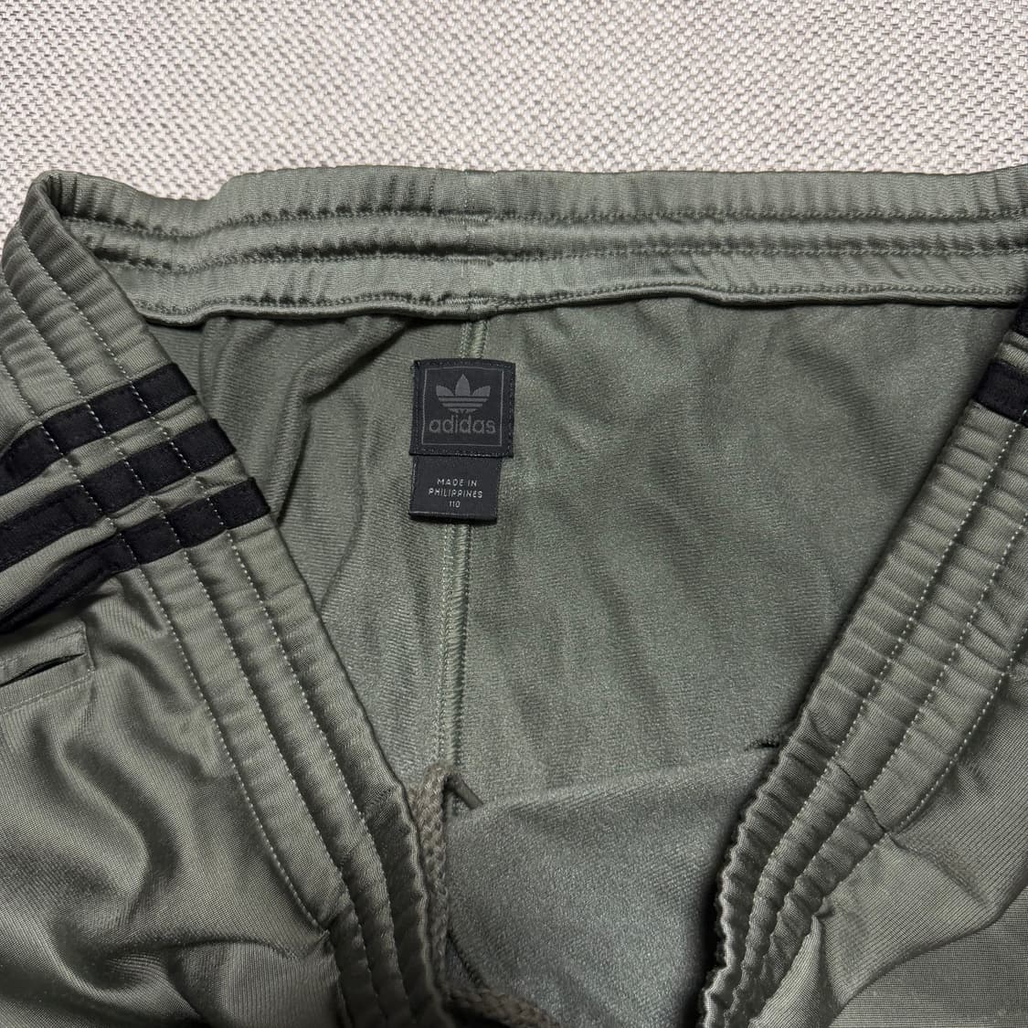 아디다스 파이어버드 카키 팬츠 상품이미지3