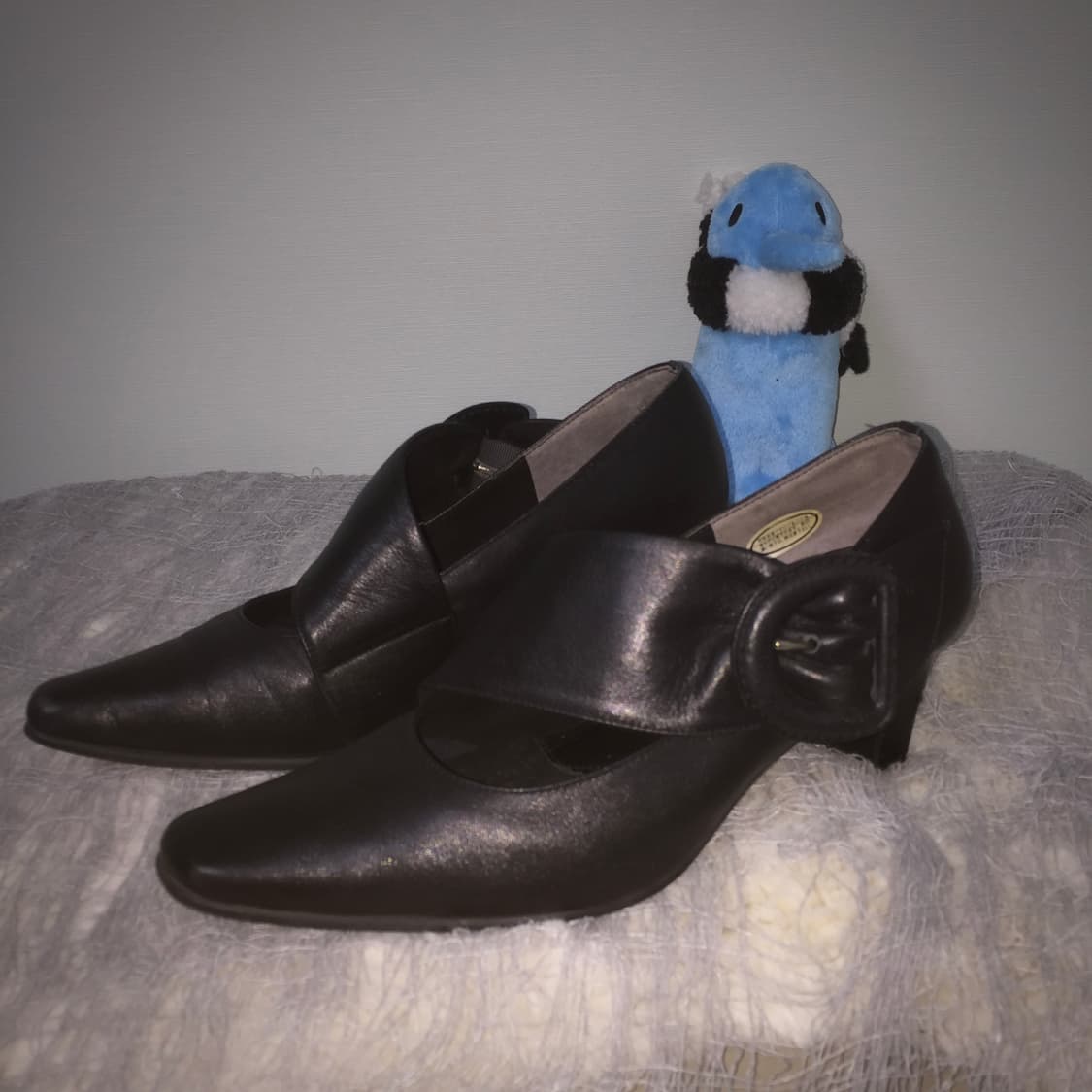 Vtg cross detail pumps 상품이미지2