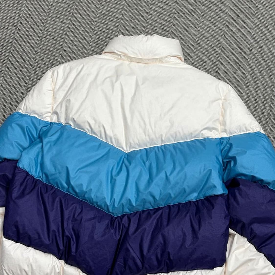 푸마 배색 덕다운 패딩 v1749 상품이미지4