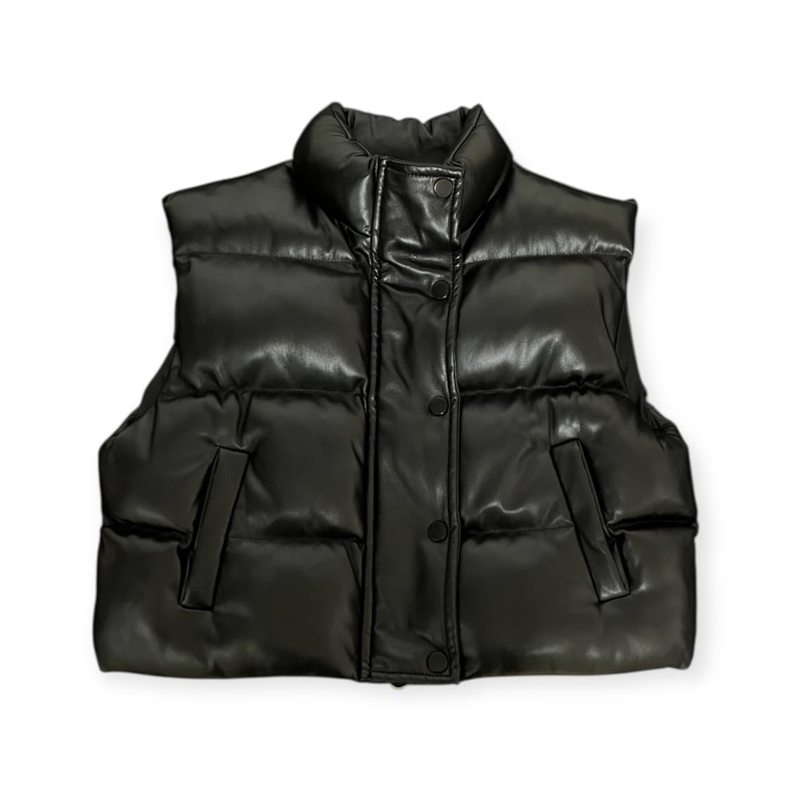 OURWAVE 블랙 유광 투웨이 크롭 조끼 패딩 상품이미지2