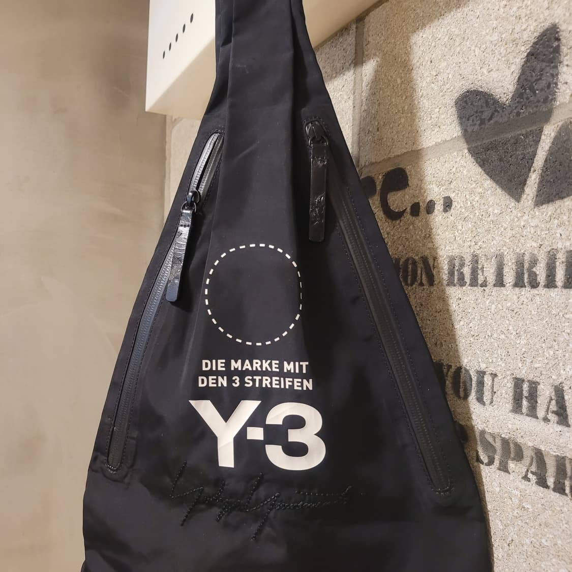 Y-3 요지야마모토 슬링백 상품이미지3