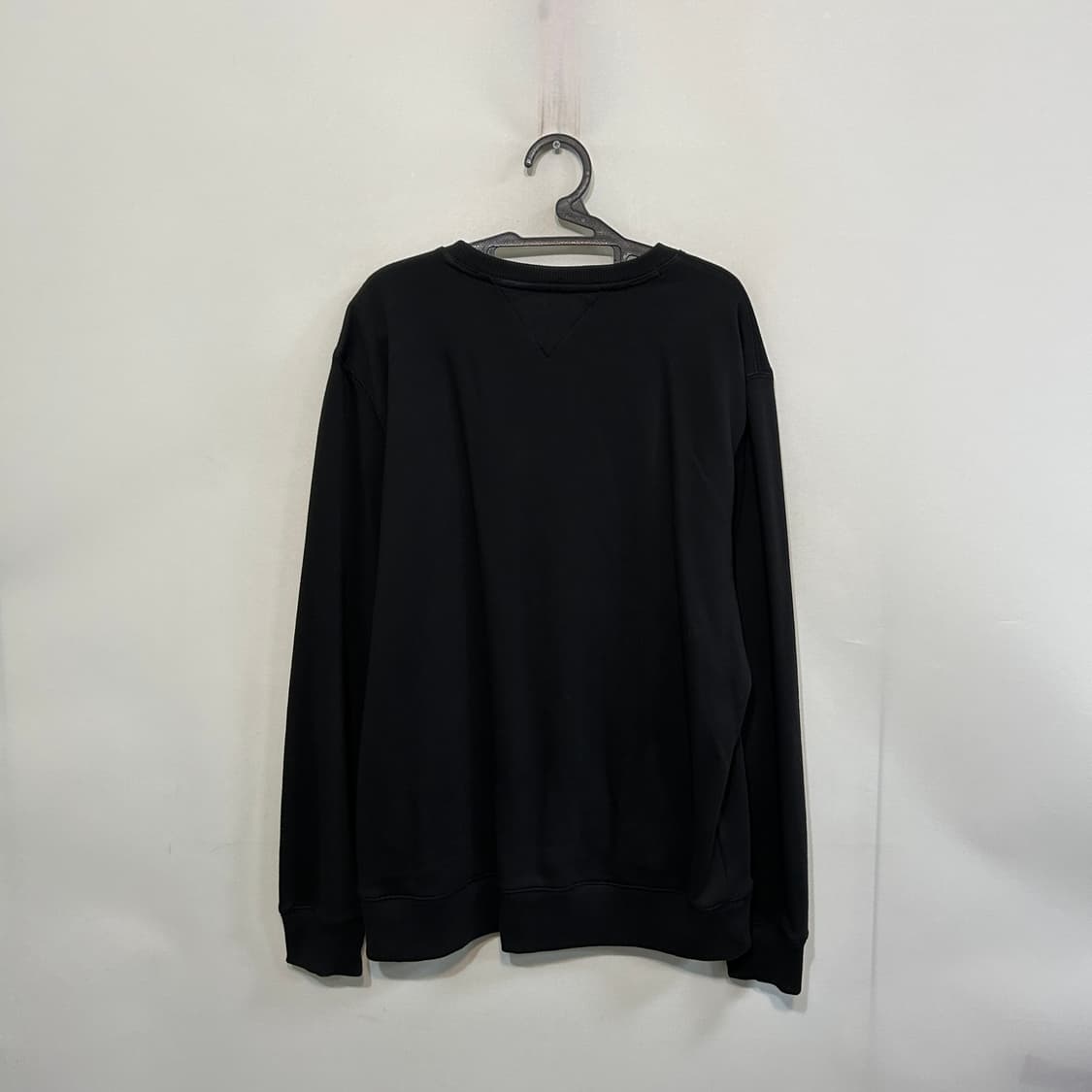 타미힐피거 2023 남성 기모 맨투맨 XL 상태최상 상품이미지3