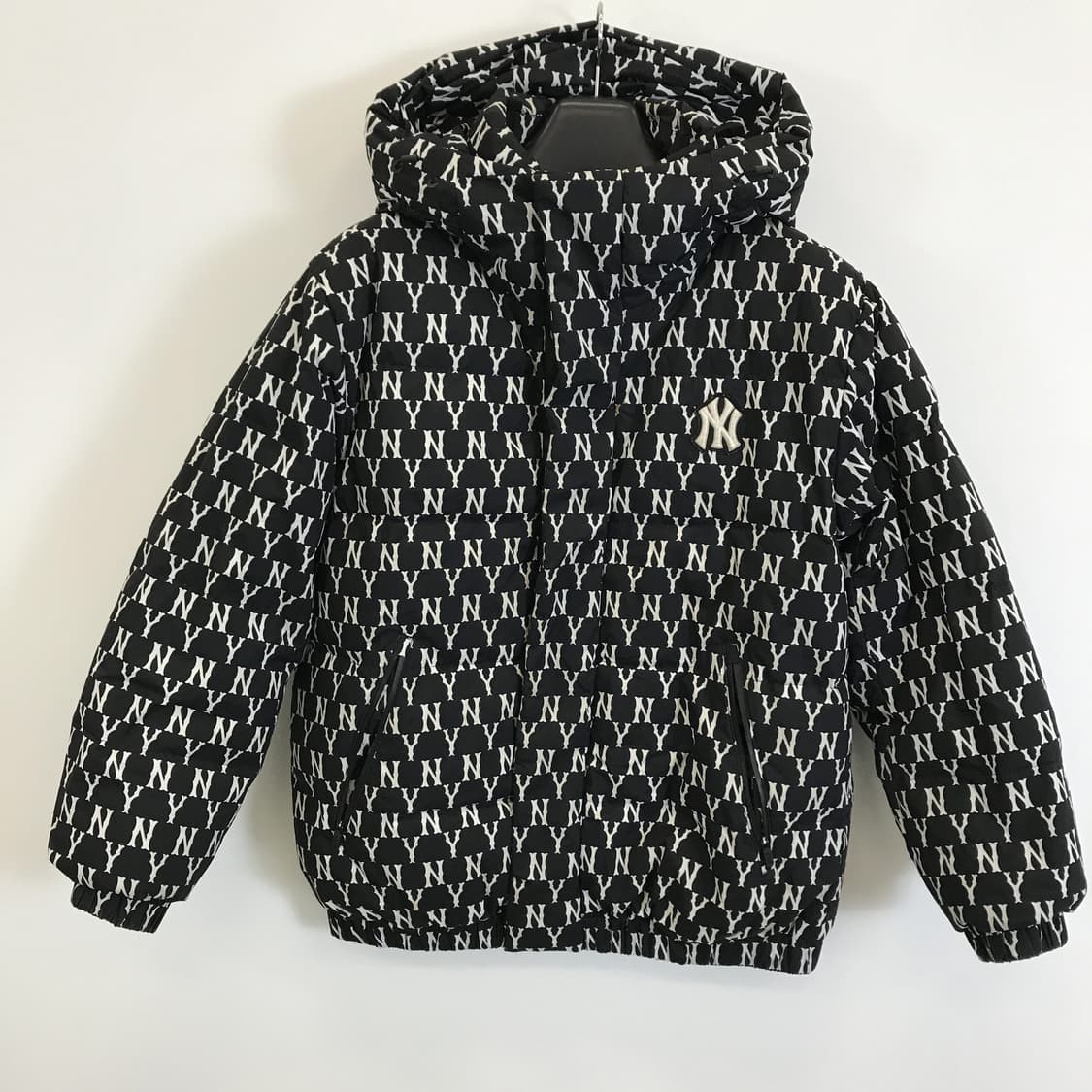 MLB 클래식 모노그램 구스다운 패딩 [XS] 상품이미지1