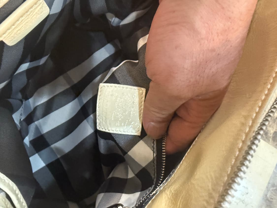 정품 버버리 2way백 팝니다 상품이미지7