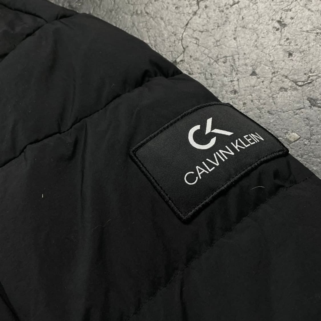 100 캘빈클라인 패딩 상품이미지3