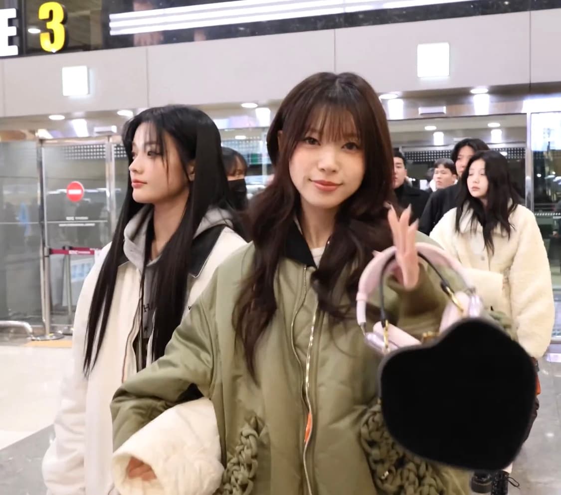 느와케이니노미야 항공 점퍼 아일릿 모카착용 상품이미지1