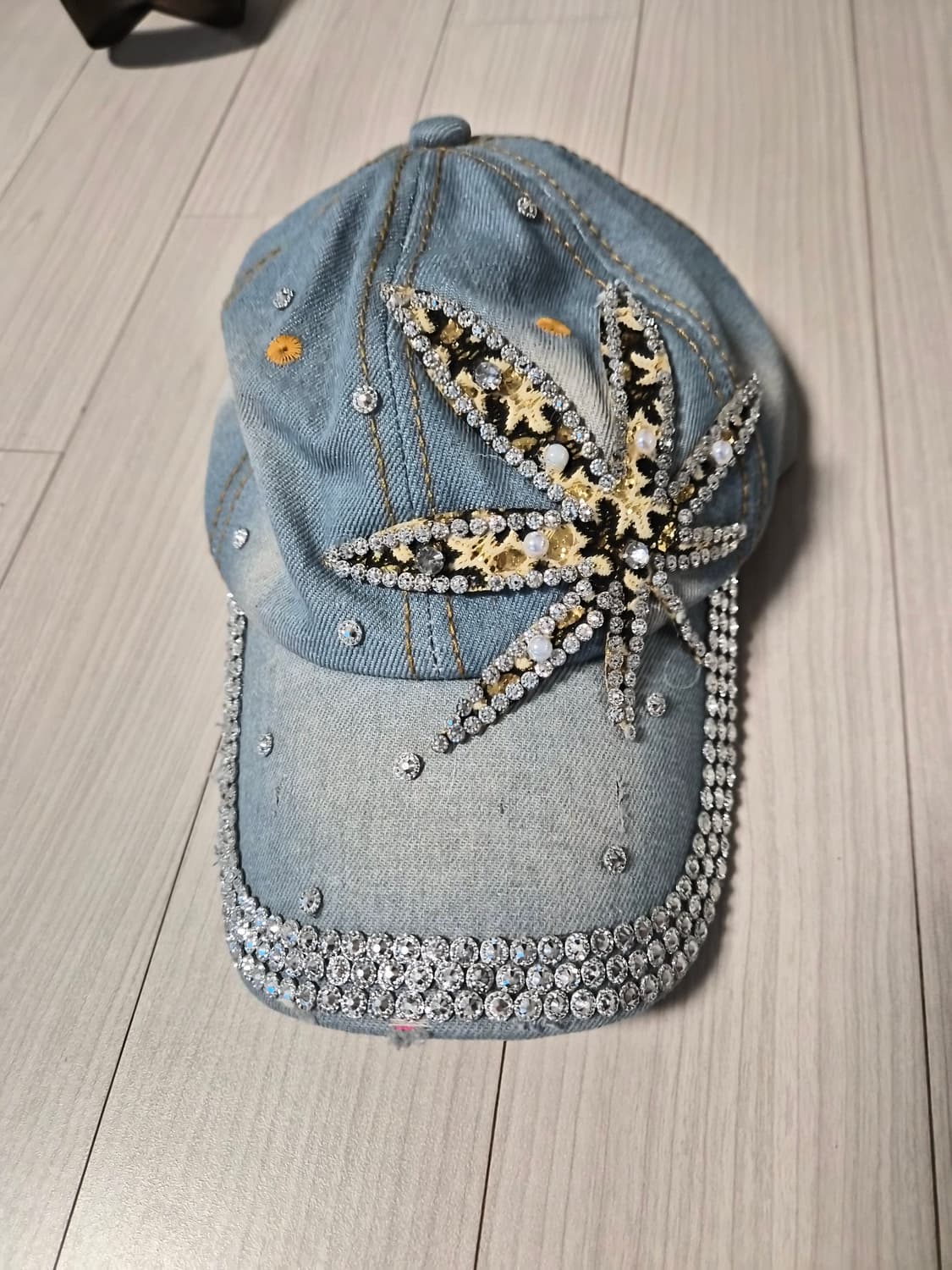 유니크 데님 큐빅 패치 볼캡 상품이미지1