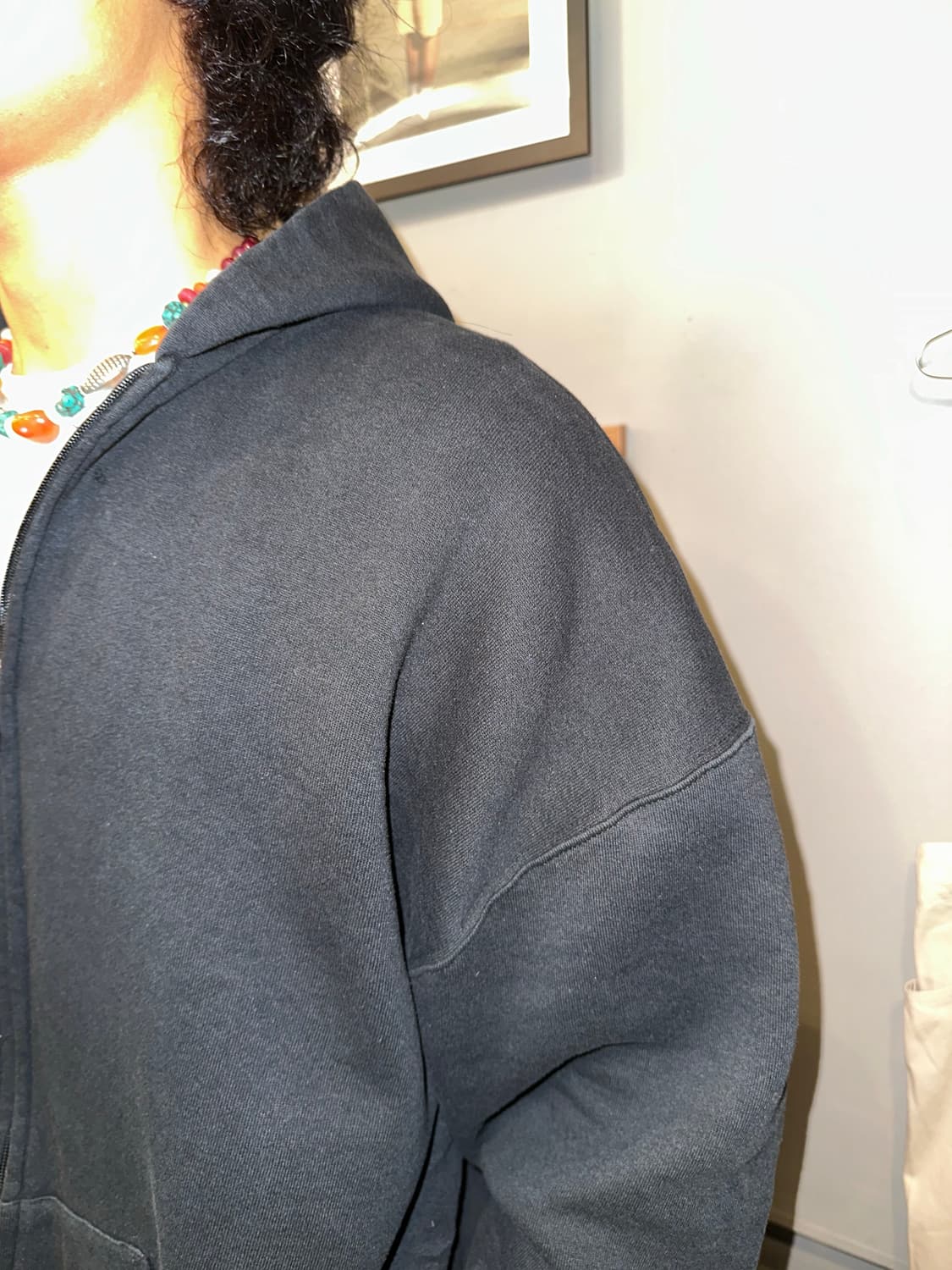 90‘s Russell Athletic black hood zip-up 상품이미지4