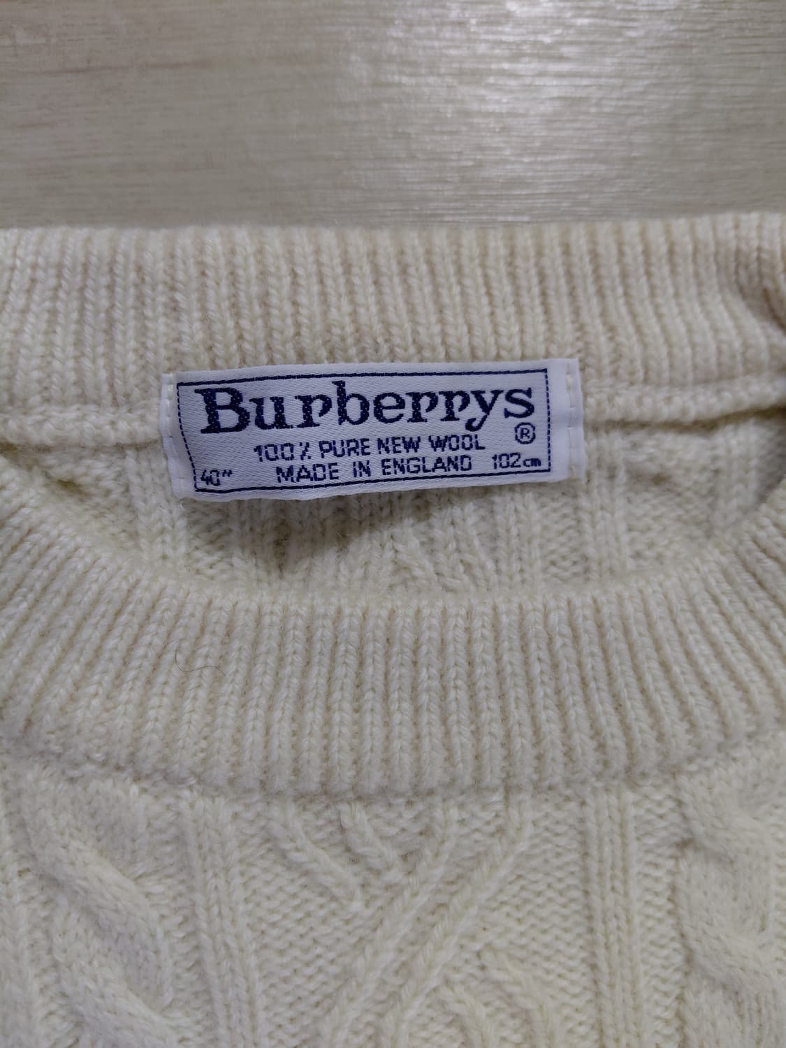 버버리 90년대 센터로고 울 100% 니트 상품이미지3