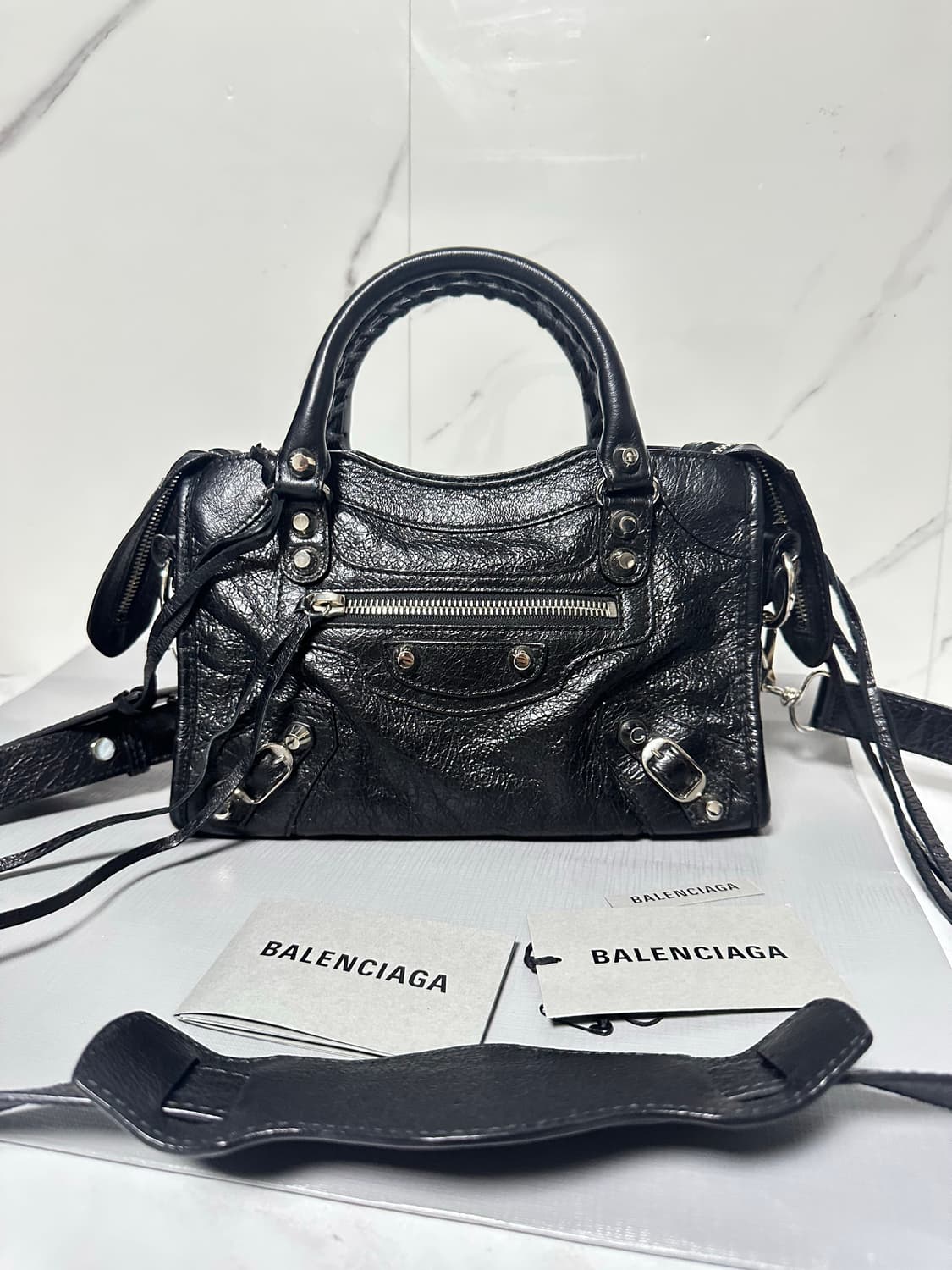 [SA급 정품] 발렌시아가 시티 모터백 미니 블랙 상품이미지2