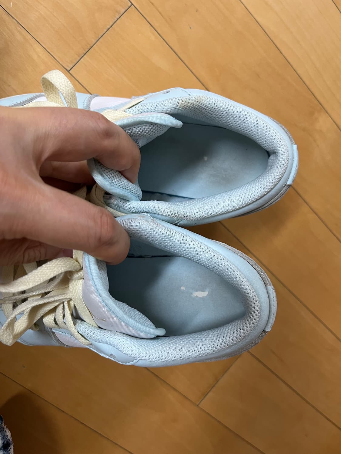 나이키 에어 조던 1 로우 Size 235 상품이미지3