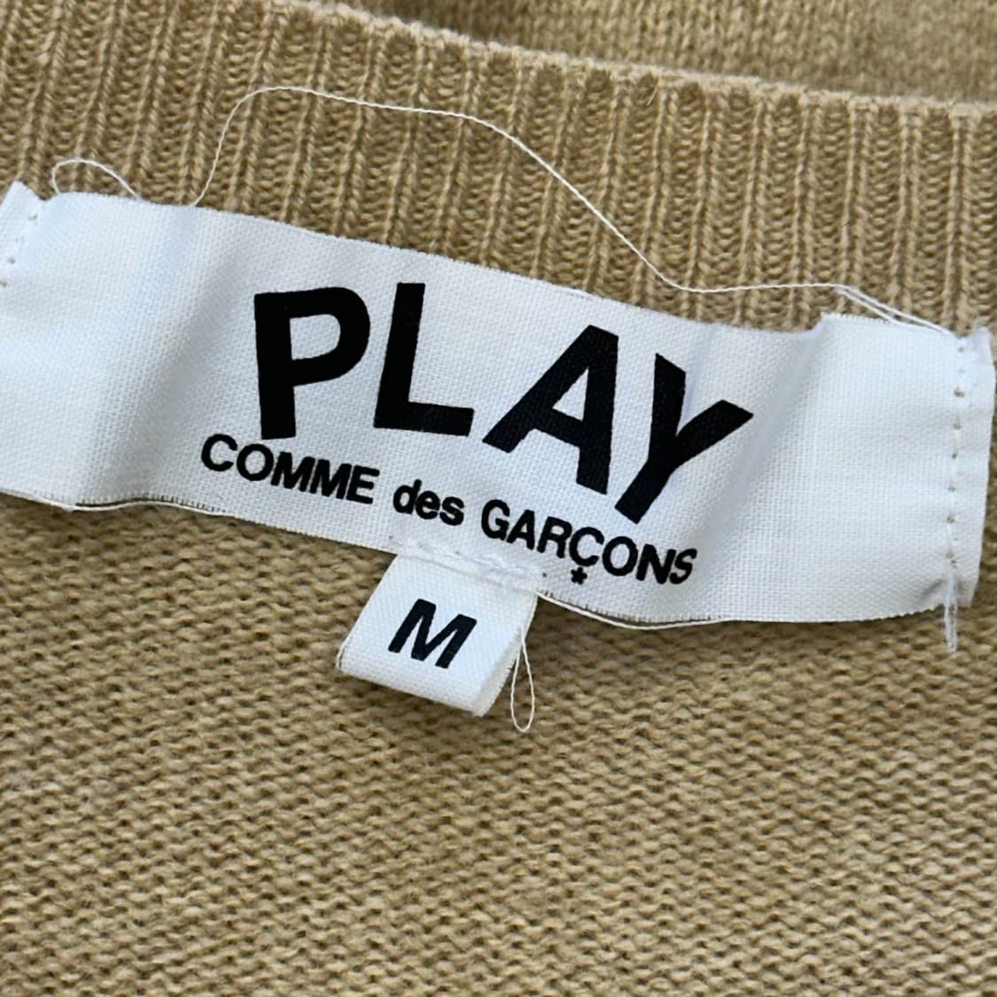 M 꼼데가르송 여성용 블랙하트와펜 베이지 울 가디건 상품이미지4