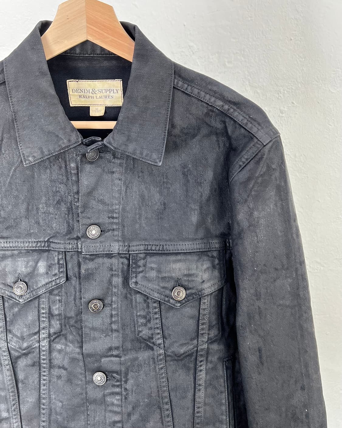 데님 앤 서플라이 블랙 왁스 코팅 블랭크 트러커 데님 자켓 상품이미지3