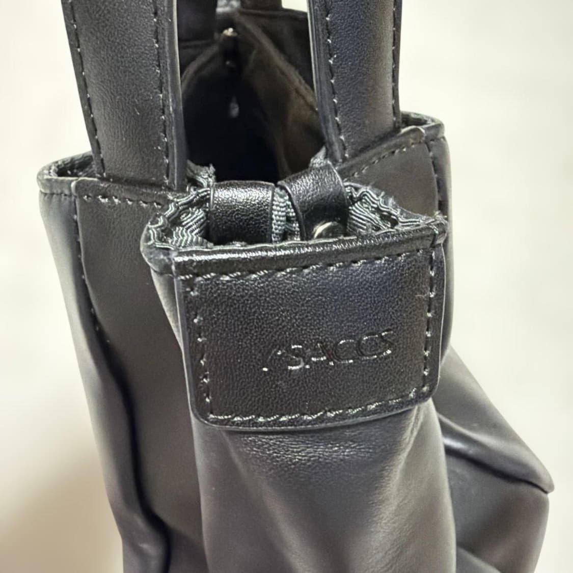 요지 야마모토 YSACCS 블랙 레더 미니 토트백 상품이미지5