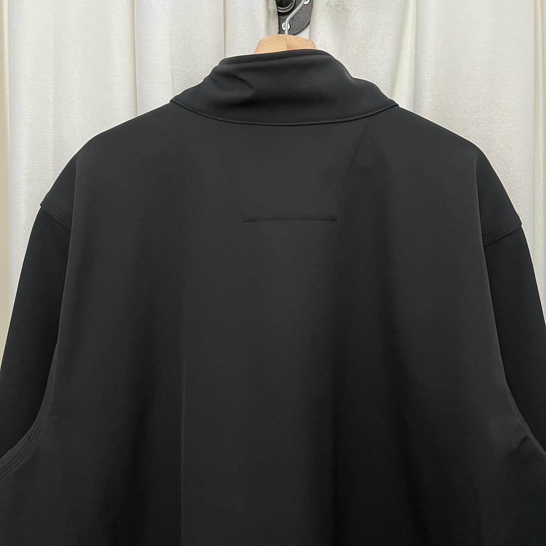 칼하트 블랙 폴리에스터 자켓 상품이미지5